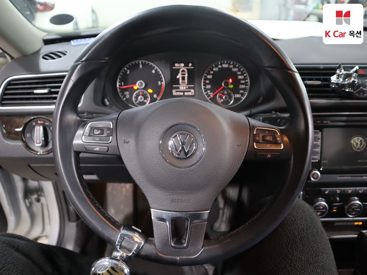 Volkswagen Passat - 10