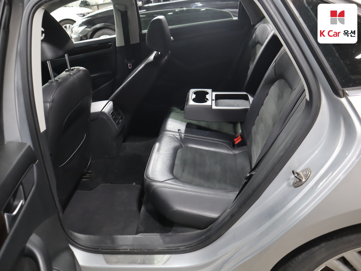 Volkswagen Passat - 26