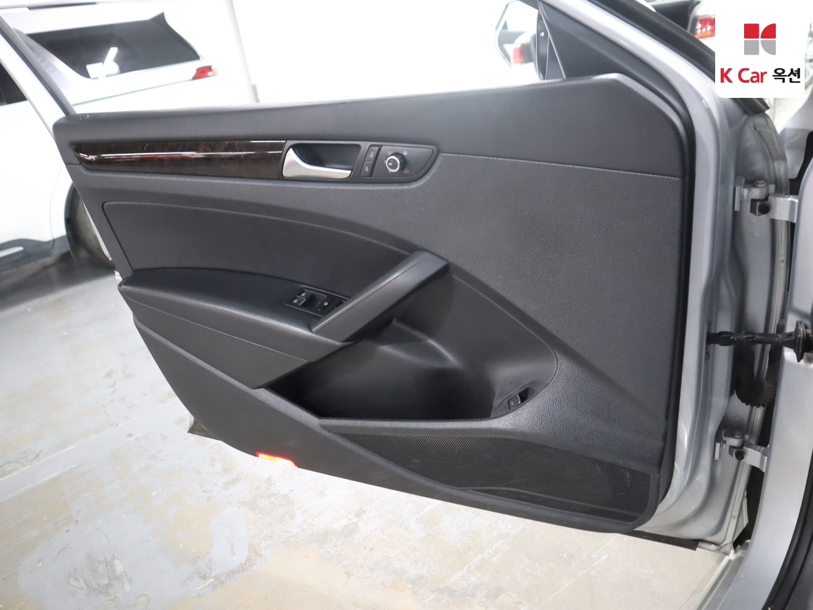 Volkswagen Passat - 8