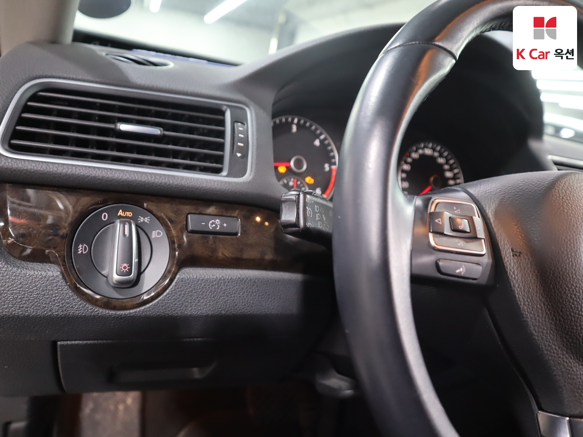 Volkswagen Passat - 9