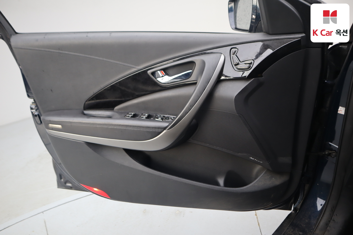 Hyundai AZERA 2014 - Image 8