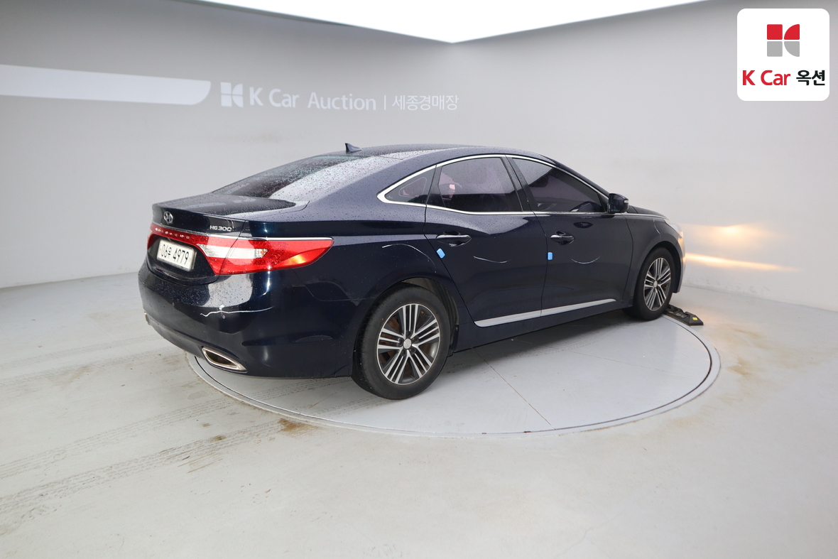 Hyundai AZERA 2014 - Image 2