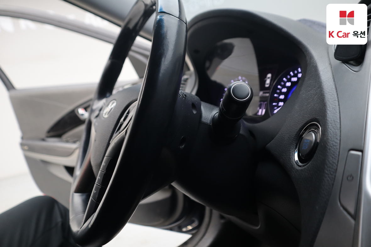 Hyundai AZERA 2014 - Image 11