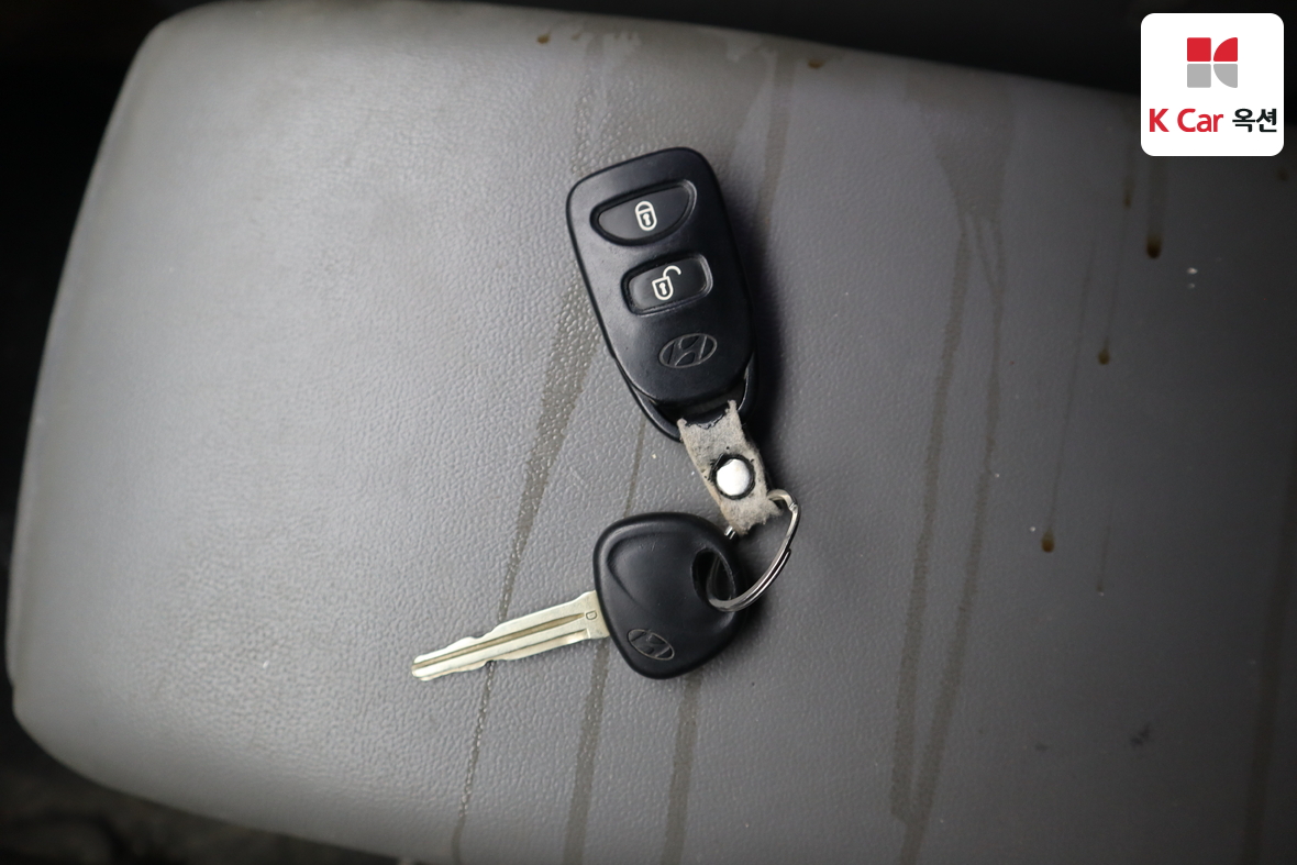 Hyundai Grand Starex 2014 - Image 17