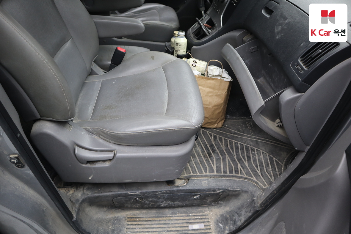 Hyundai Grand Starex 2014 - Image 26