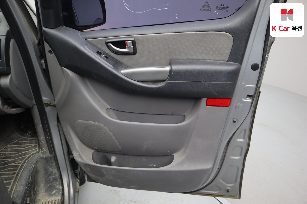 Hyundai Grand Starex 2014 - Image 25