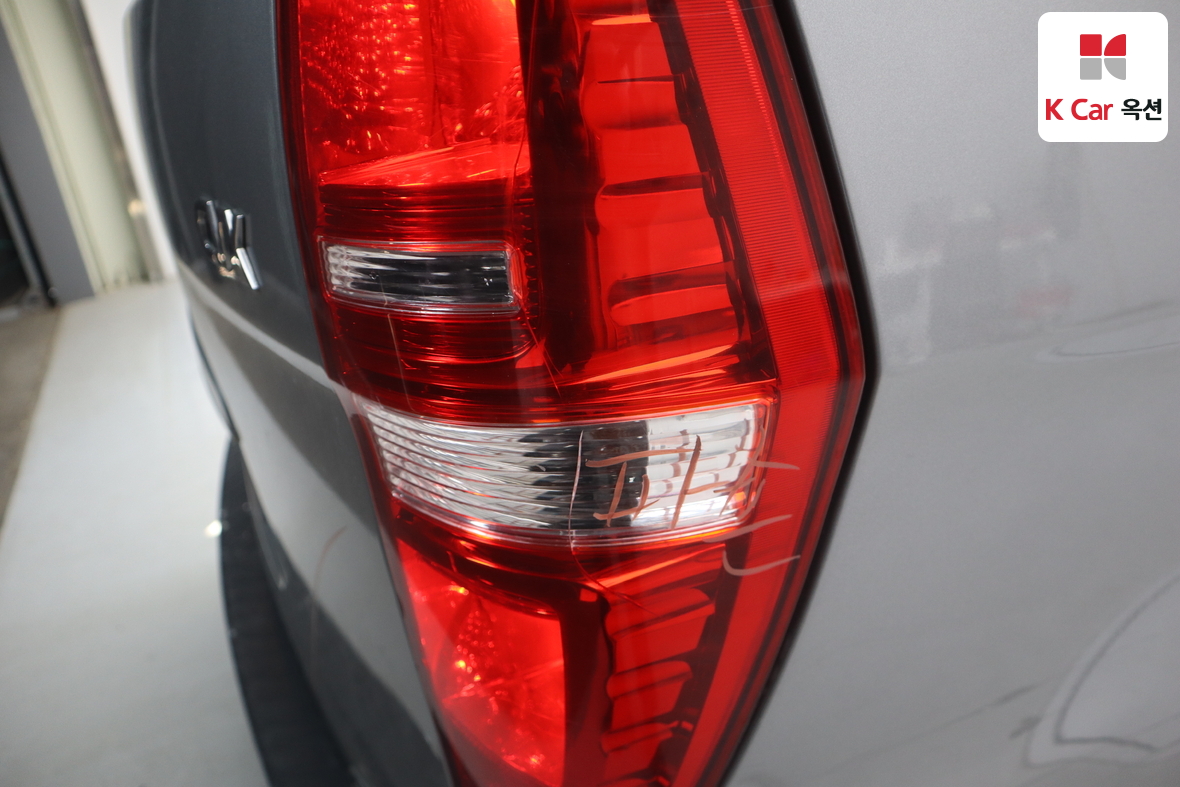 Hyundai Grand Starex 2014 - Image 44