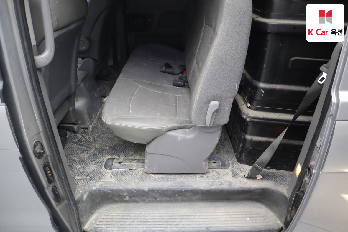 Hyundai Grand Starex 2014 - Image 21