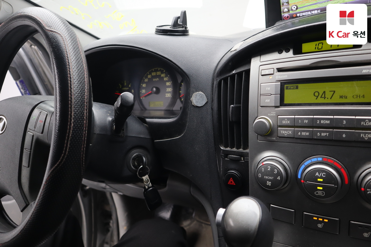 Hyundai Grand Starex 2014 - Image 11