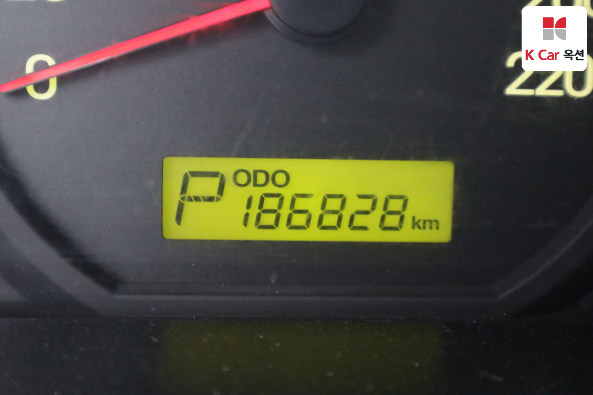 Hyundai Grand Starex 2014 - Image 4