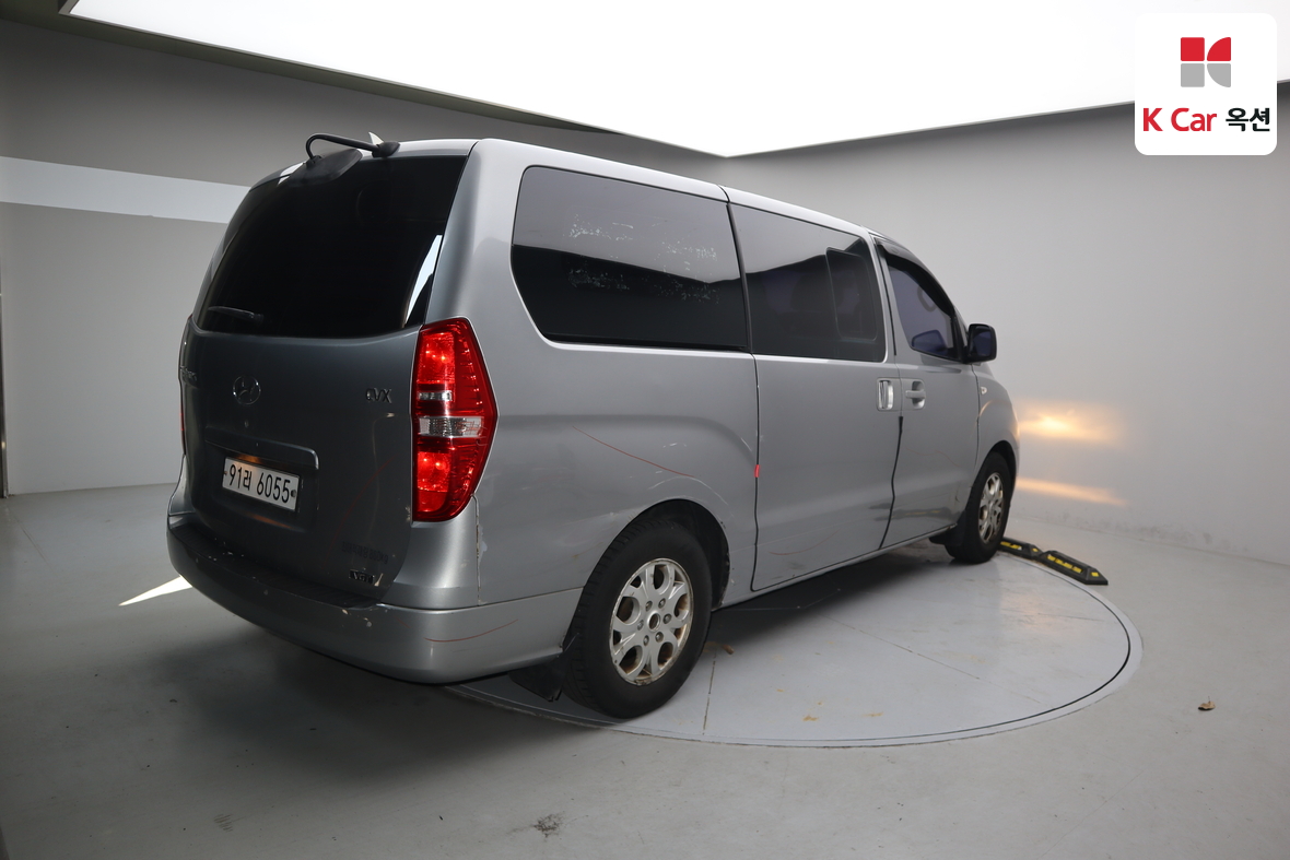 Hyundai Grand Starex 2014 - Image 2