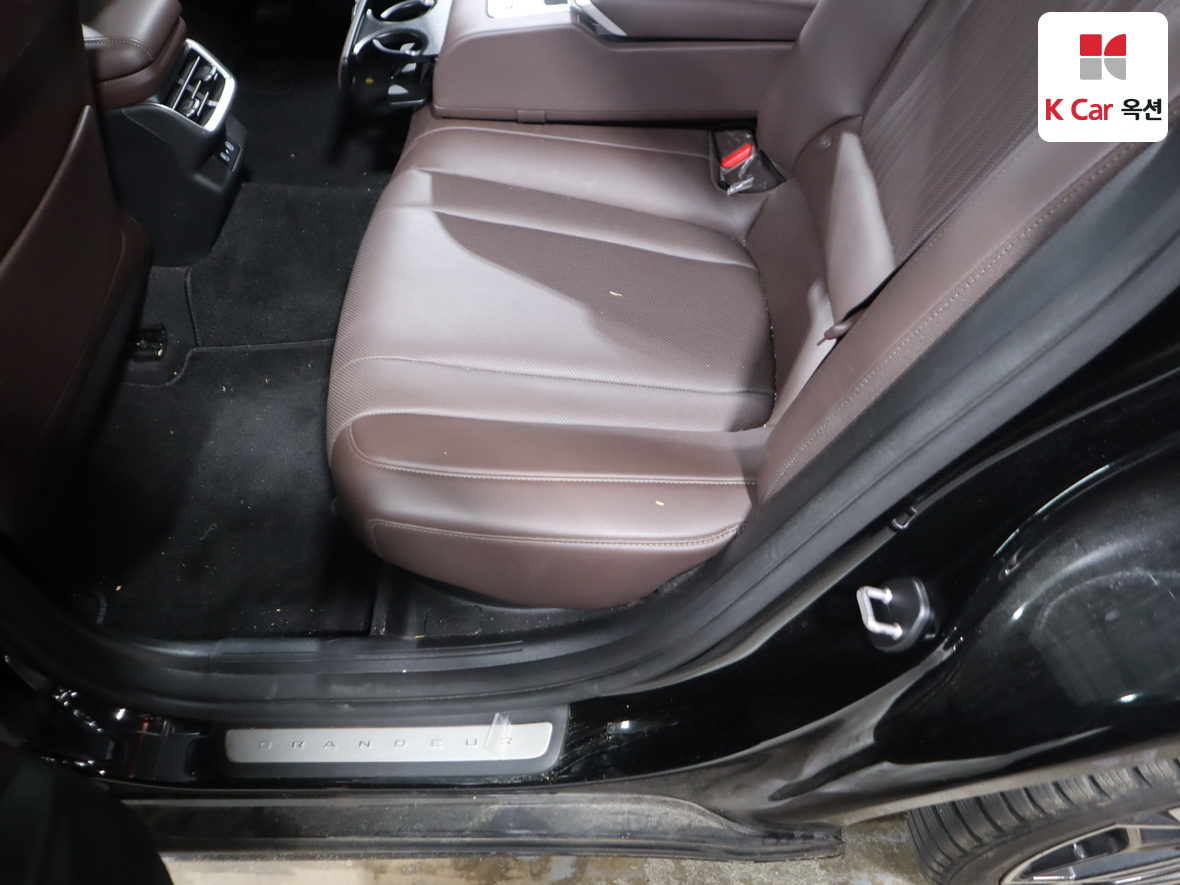 Hyundai Grandeur - 24
