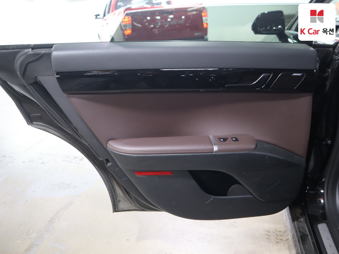 Hyundai Grandeur - 23