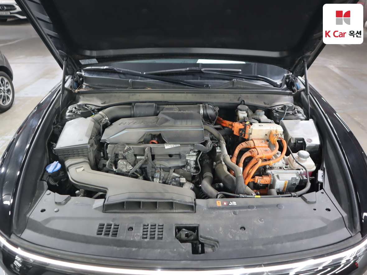 Hyundai Grandeur - 35