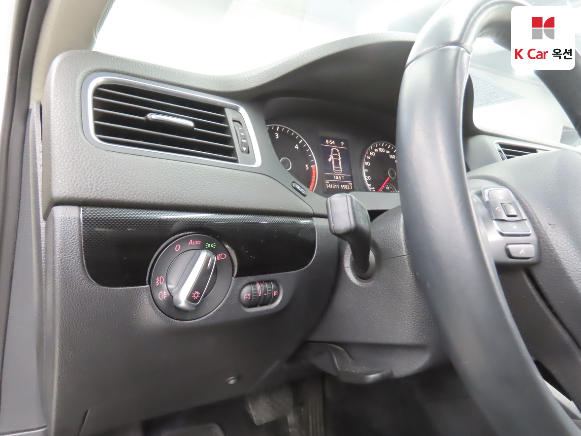 Volkswagen Jetta - 9