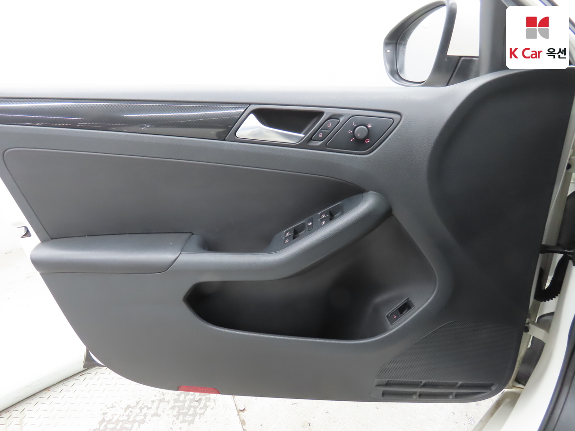 Volkswagen Jetta - 8