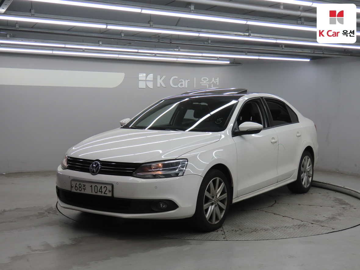 Volkswagen Jetta - 1