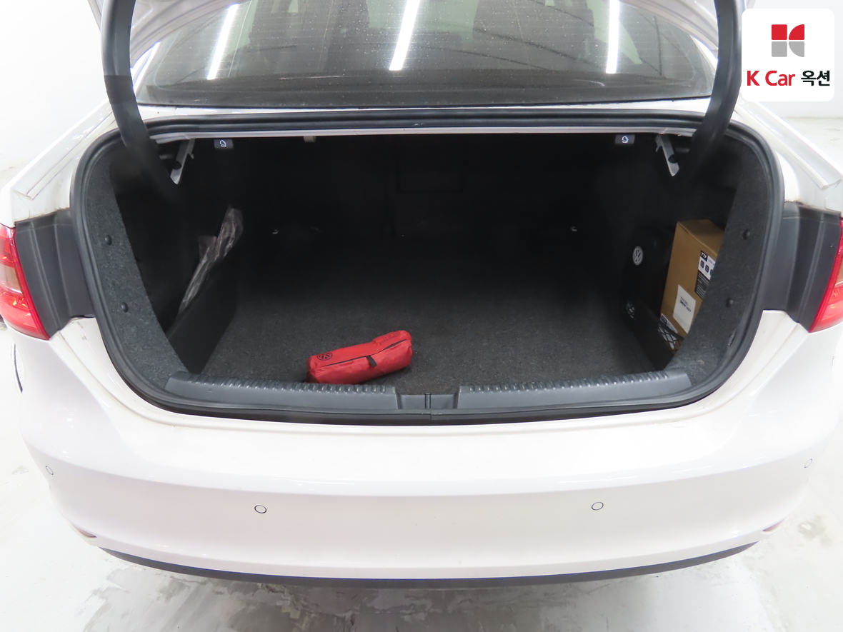 Volkswagen Jetta - 27