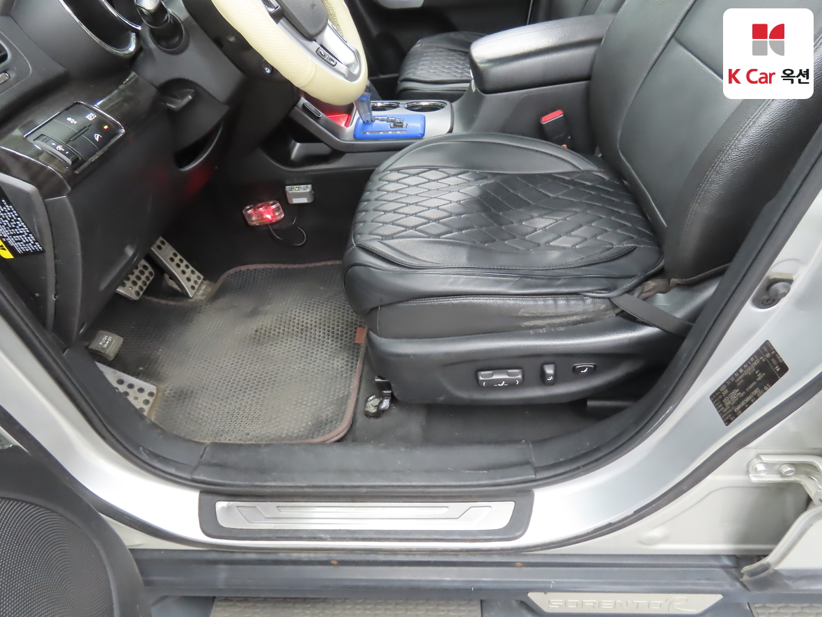 كيا سورينتو 2011 - صورة 18