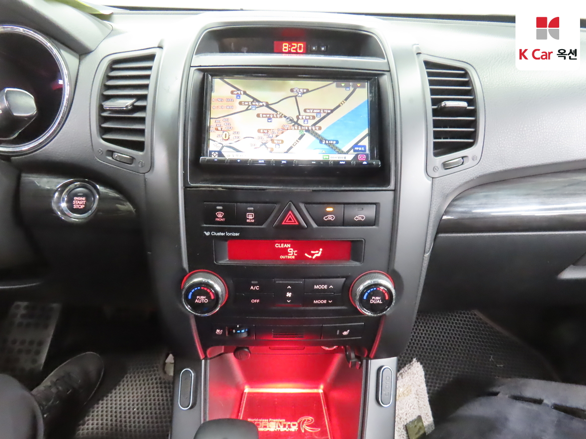 كيا سورينتو 2011 - صورة 6