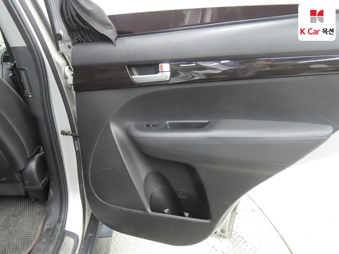 كيا سورينتو 2011 - صورة 31