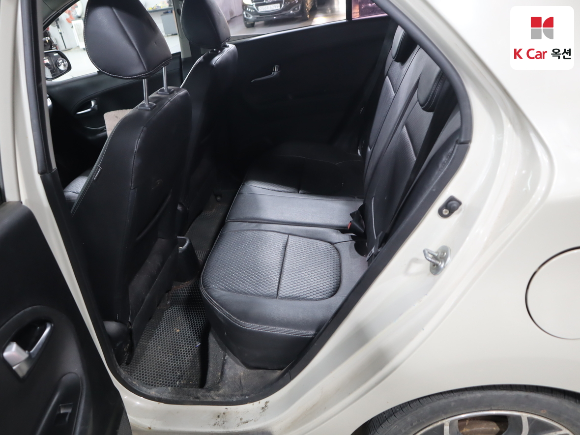 كيا مورنينج 2012 - صورة 24