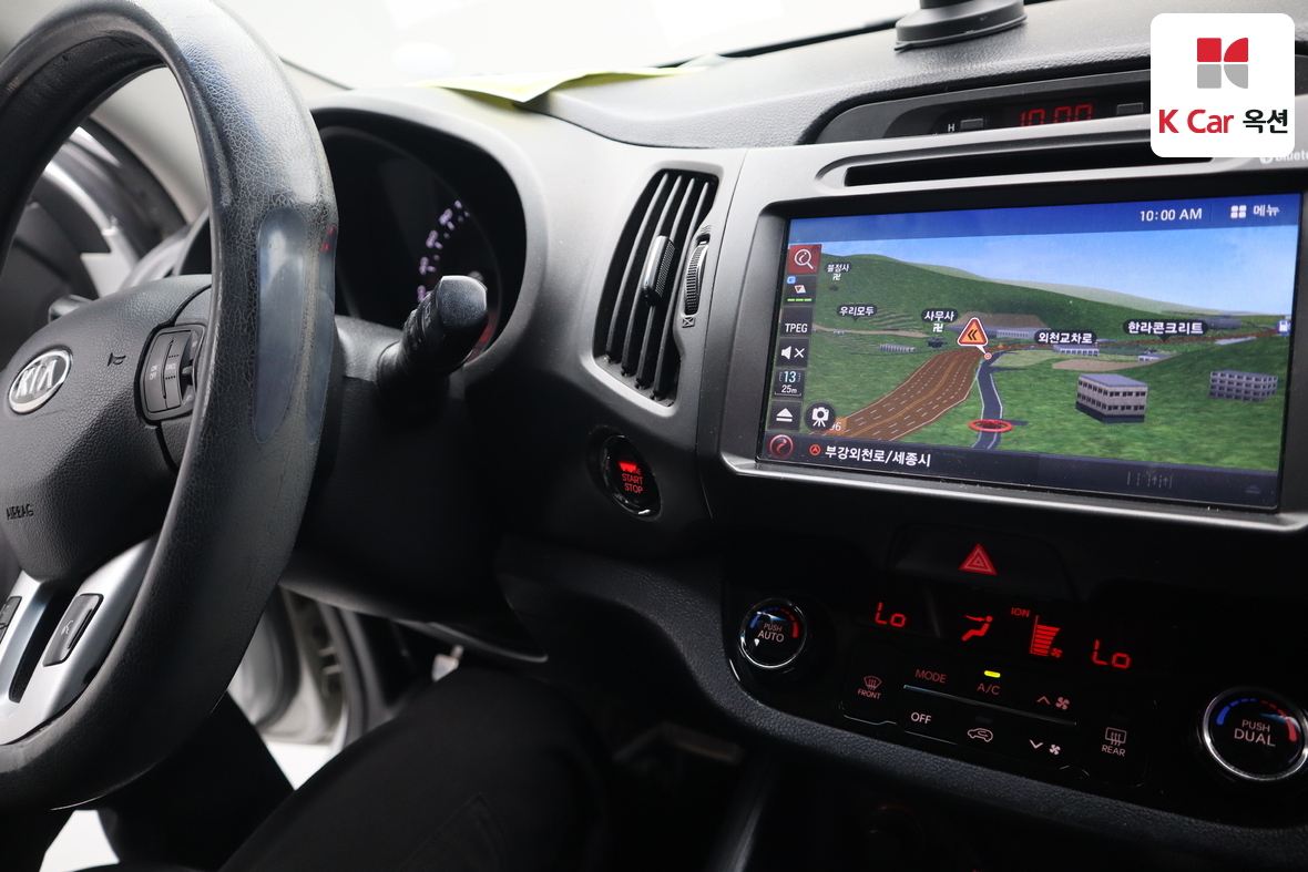 Kia Sportage 2012 - Image 11