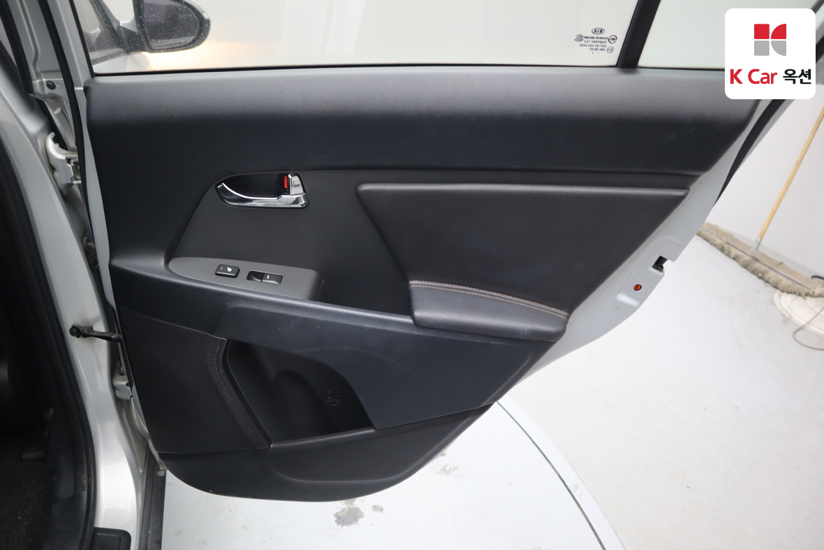 Kia Sportage 2012 - Image 25