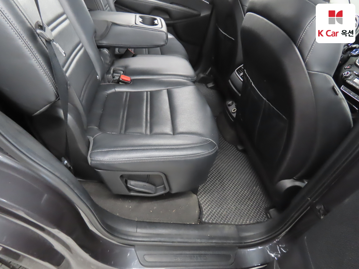 كيا سورينتو 2015 - صورة 28