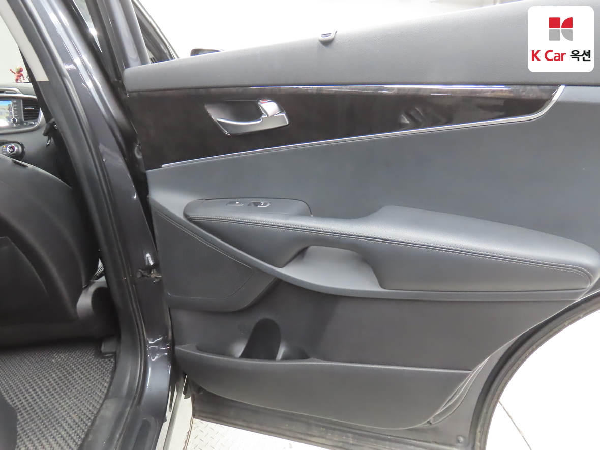 كيا سورينتو 2015 - صورة 27