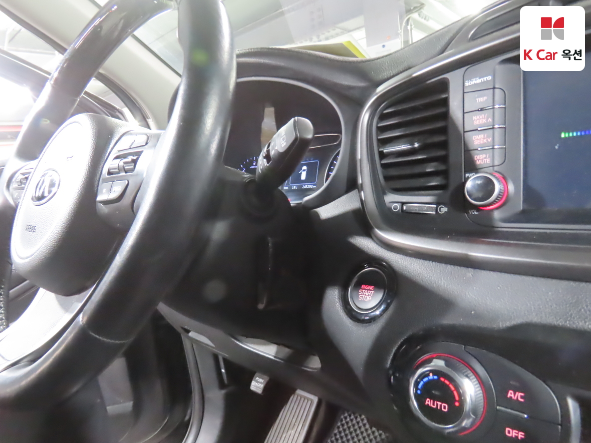 كيا سورينتو 2015 - صورة 11