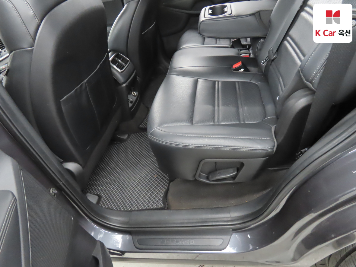 كيا سورينتو 2015 - صورة 23