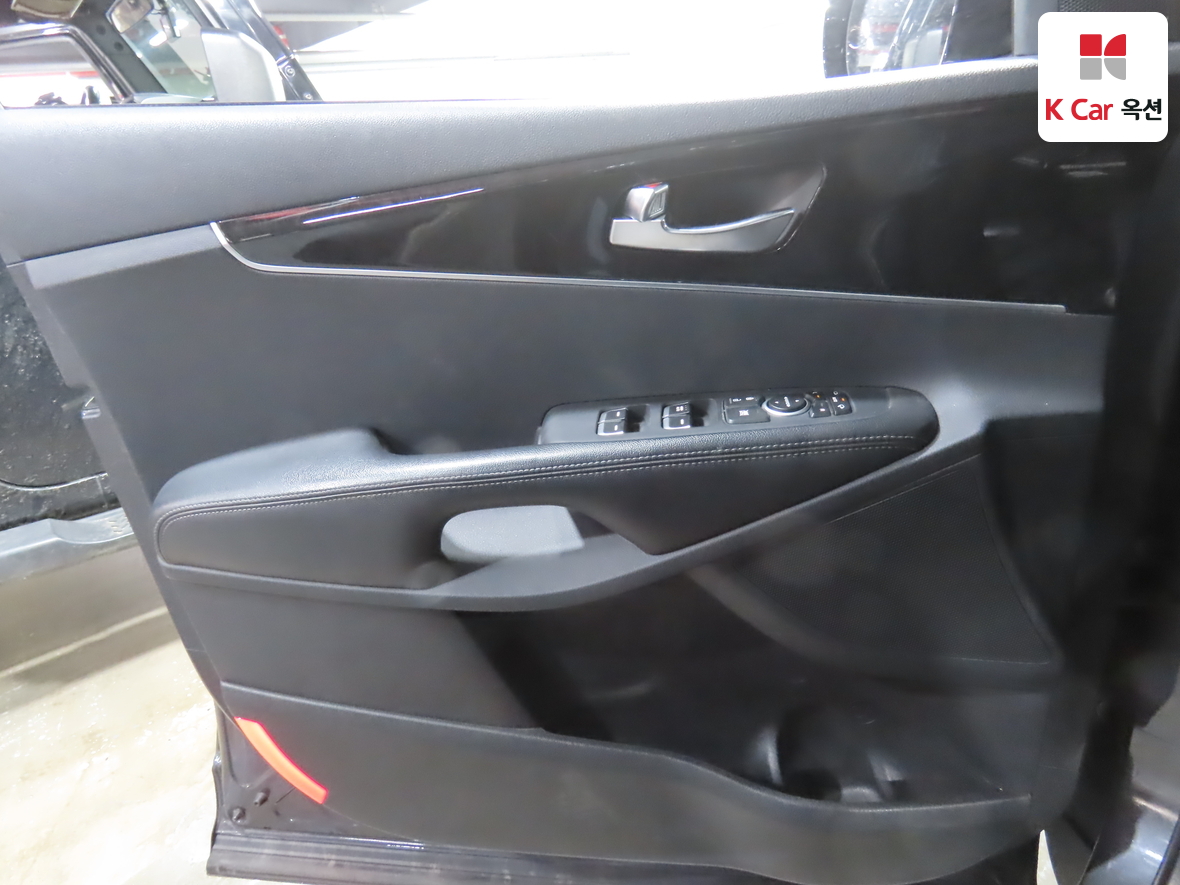 كيا سورينتو 2015 - صورة 8