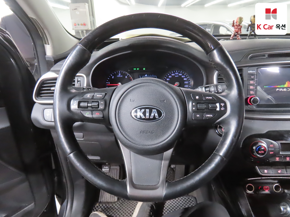 كيا سورينتو 2015 - صورة 10