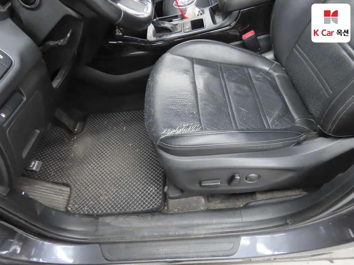 كيا سورينتو 2015 - صورة 18