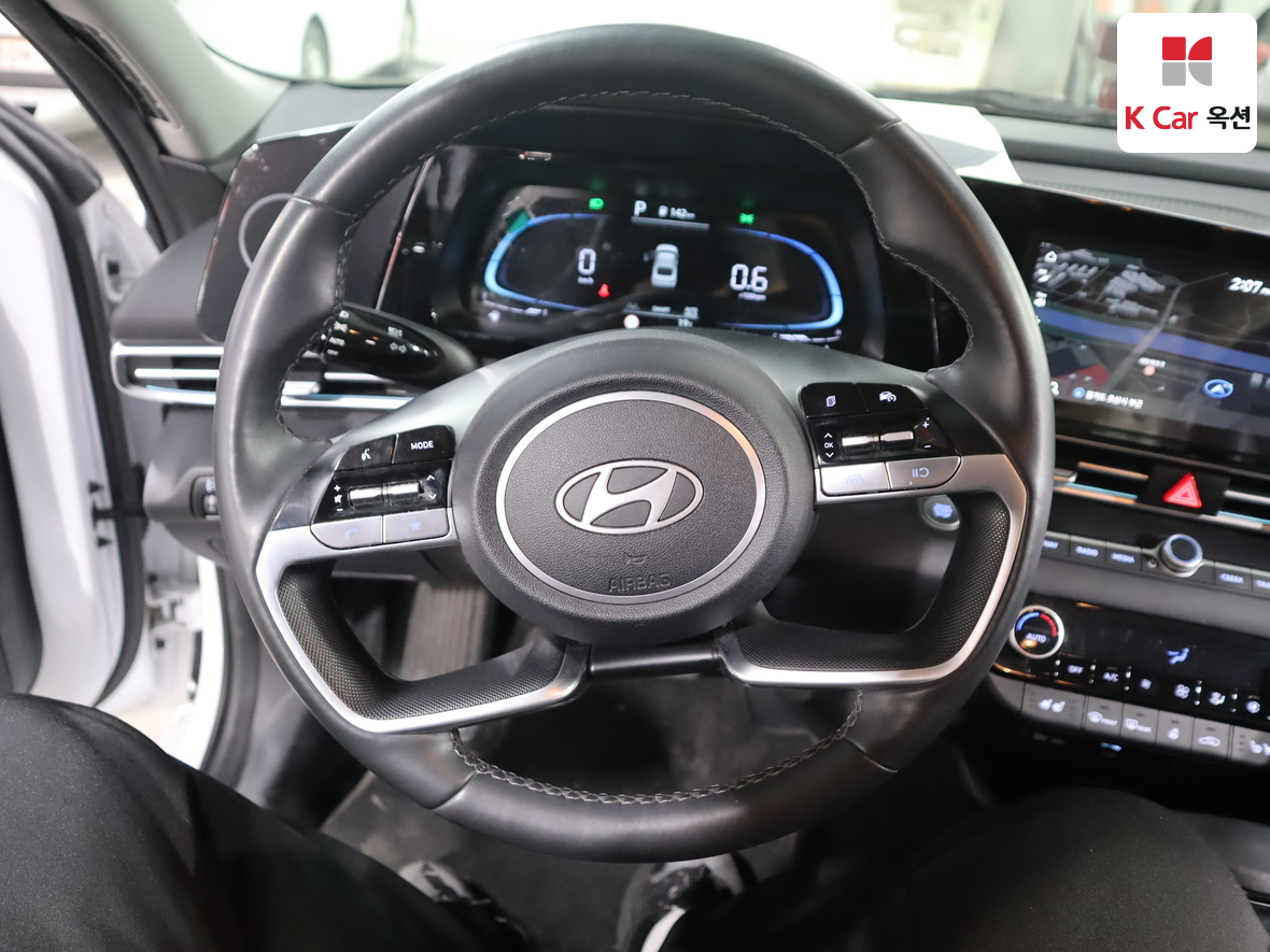 Hyundai Elantra 2024 - Image 10