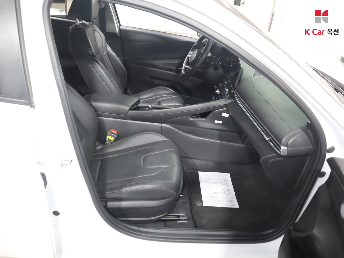 Hyundai Elantra 2024 - Image 29