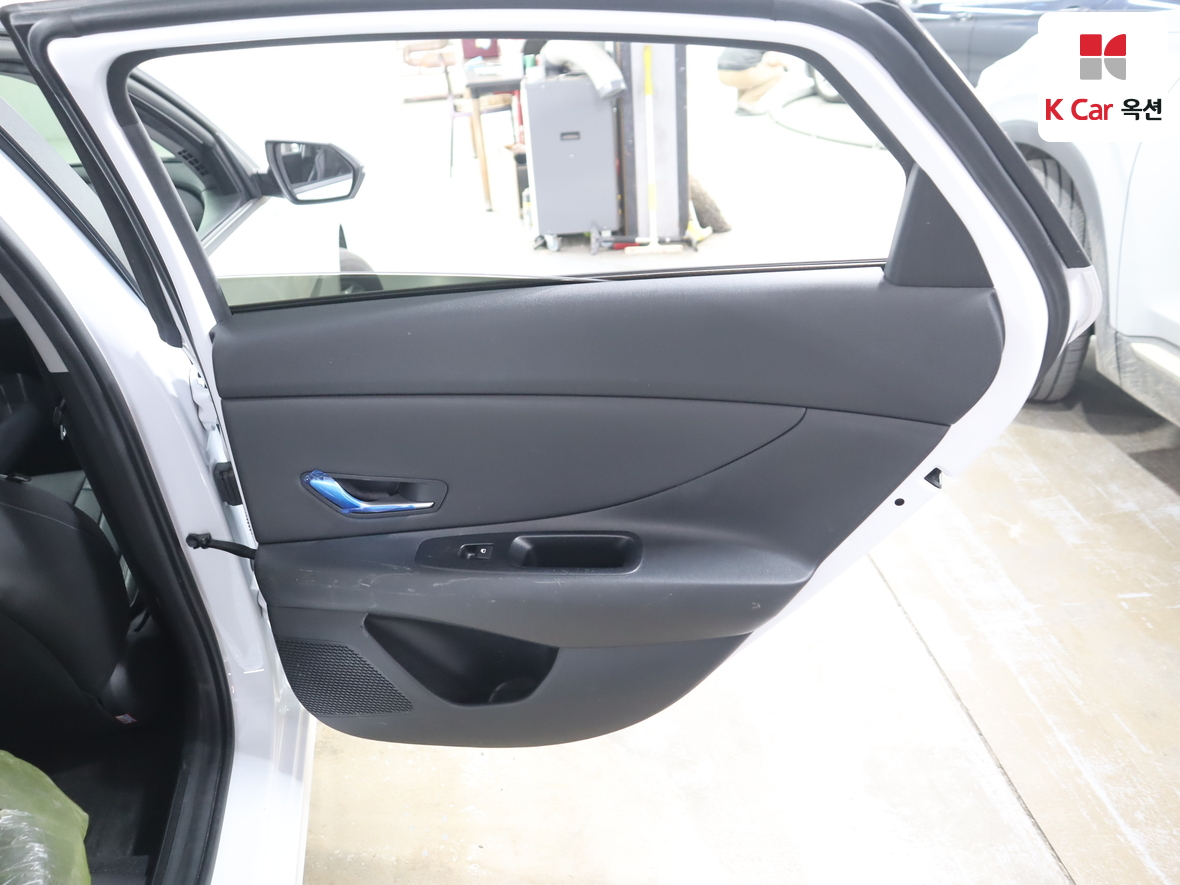 Hyundai Elantra 2024 - Image 26