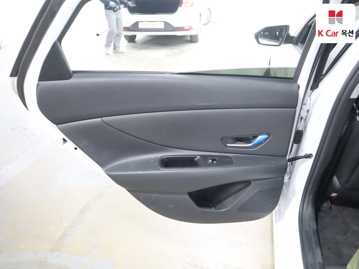 Hyundai Elantra 2024 - Image 22