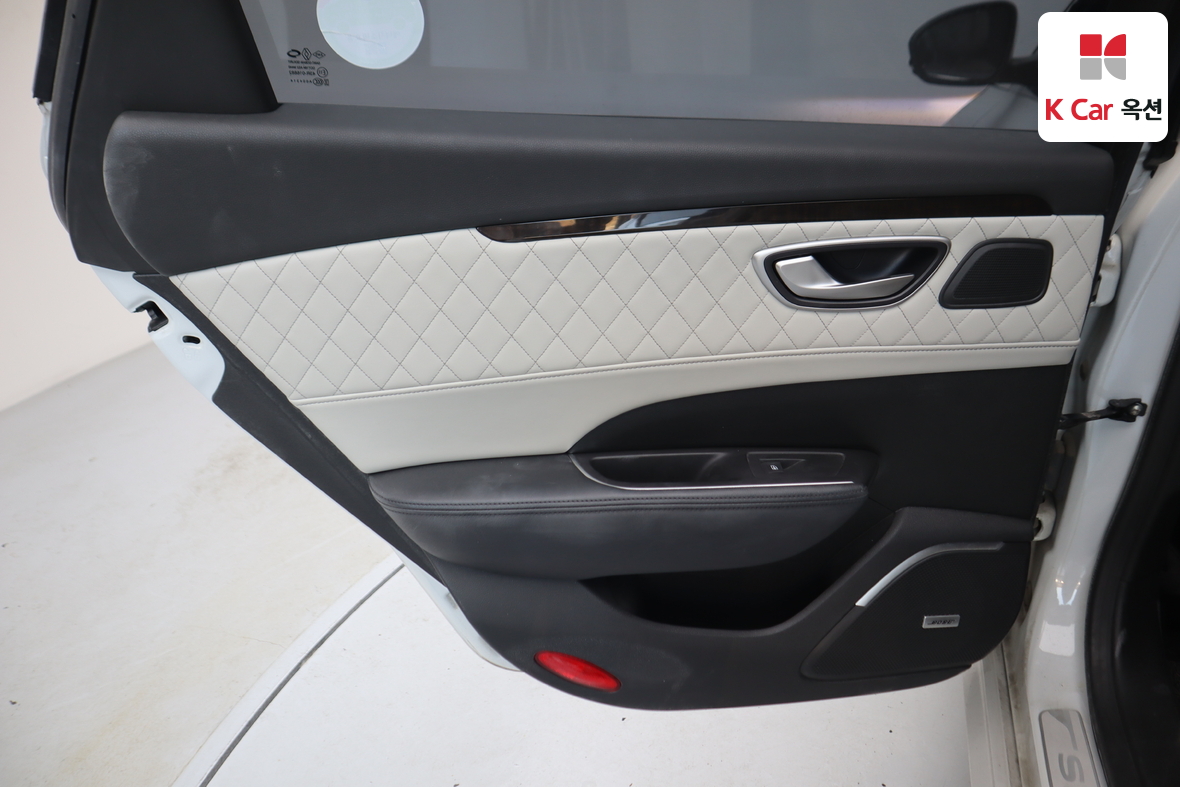 Renault Samsung SM6 2016 - Image 25