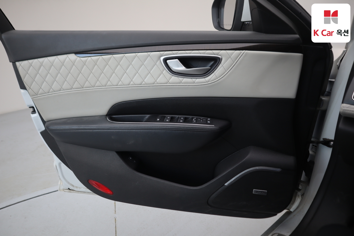 Renault Samsung SM6 2016 - Image 8