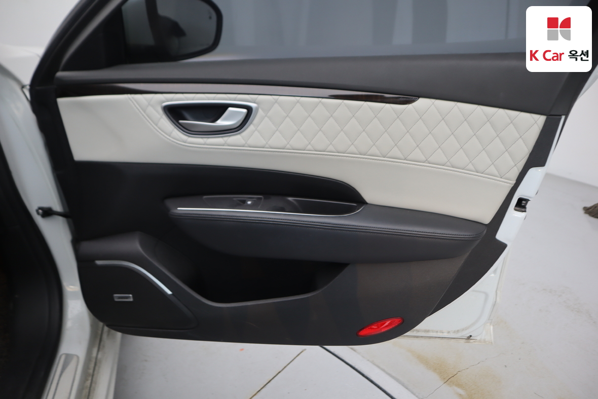 Renault Samsung SM6 2016 - Image 32