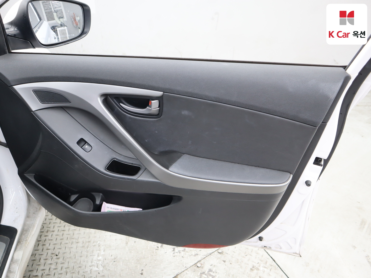 هيونداي إلانترا 2015 - صورة 26