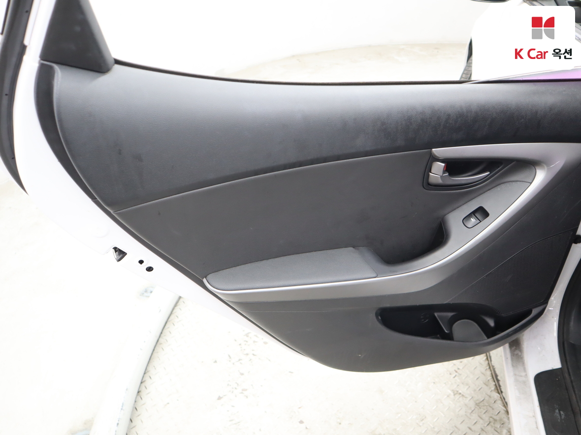 هيونداي إلانترا 2015 - صورة 20