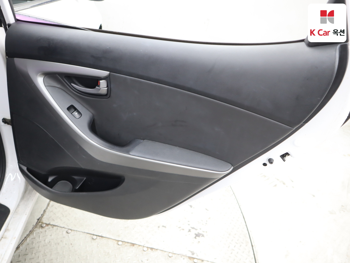 هيونداي إلانترا 2015 - صورة 24