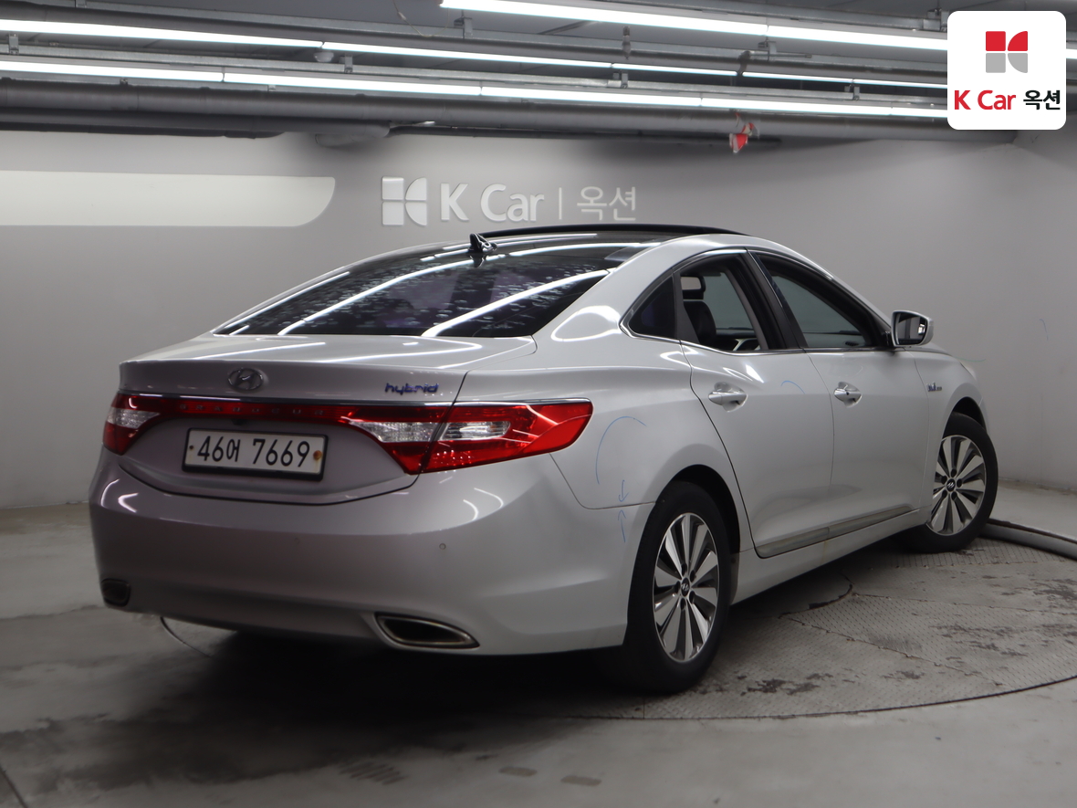 هيونداي أزيرا 2015 - صورة 2