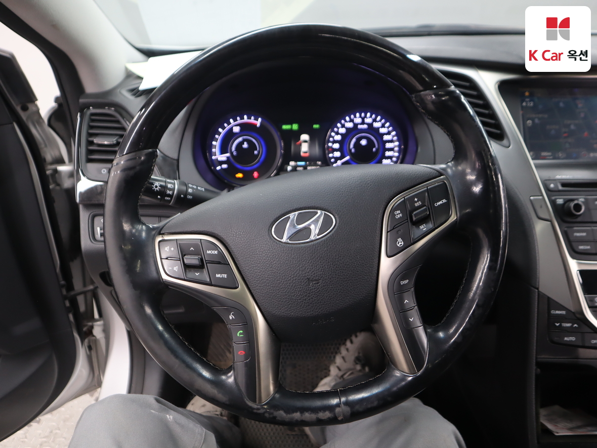 هيونداي أزيرا 2015 - صورة 10