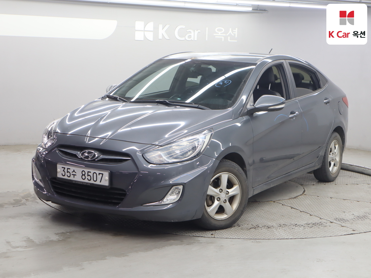 هيونداي أكسنت 2012 - صورة 1