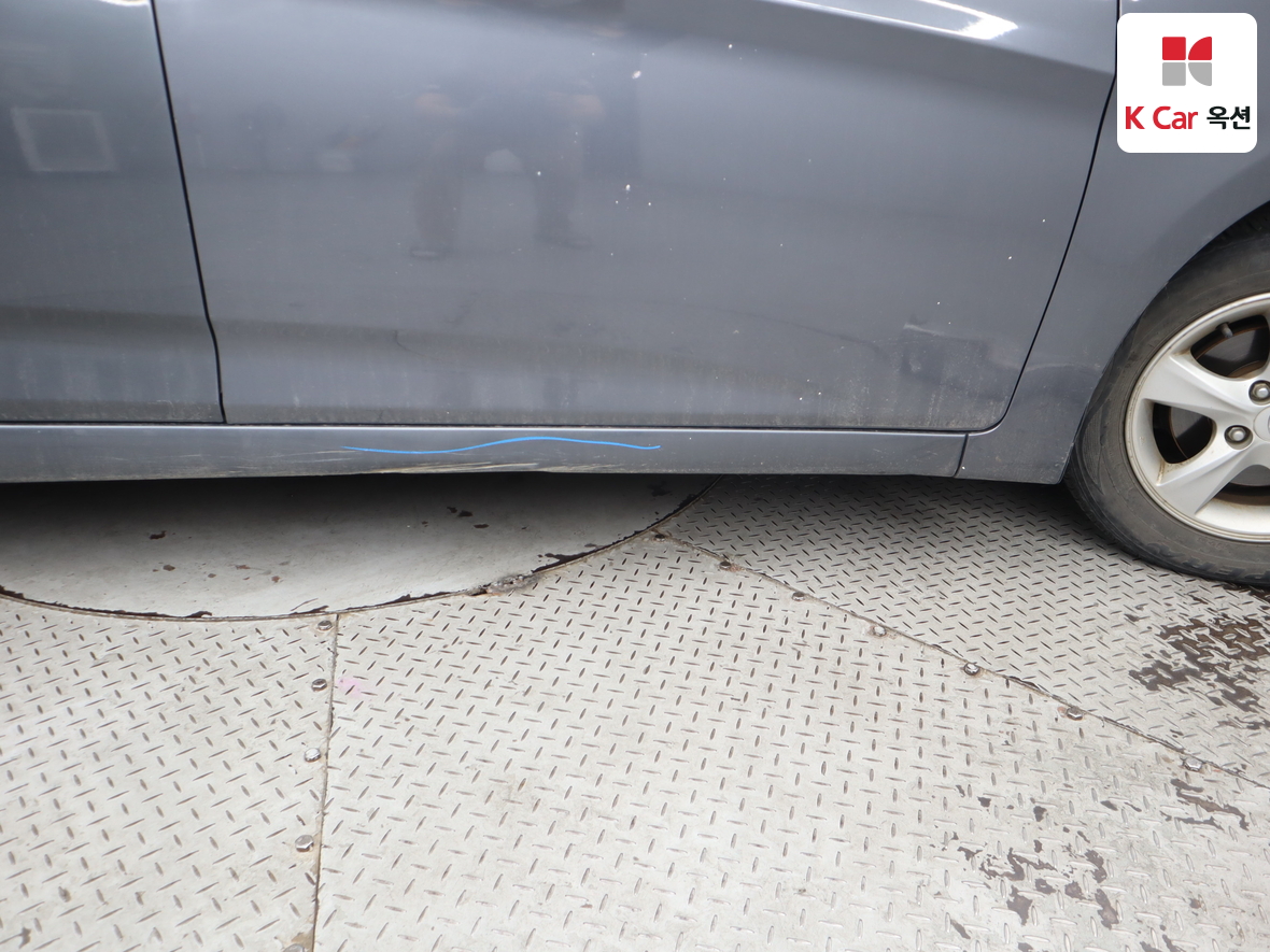 هيونداي أكسنت 2012 - صورة 38