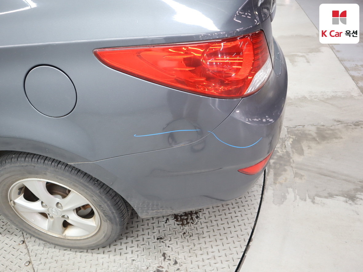 هيونداي أكسنت 2012 - صورة 39